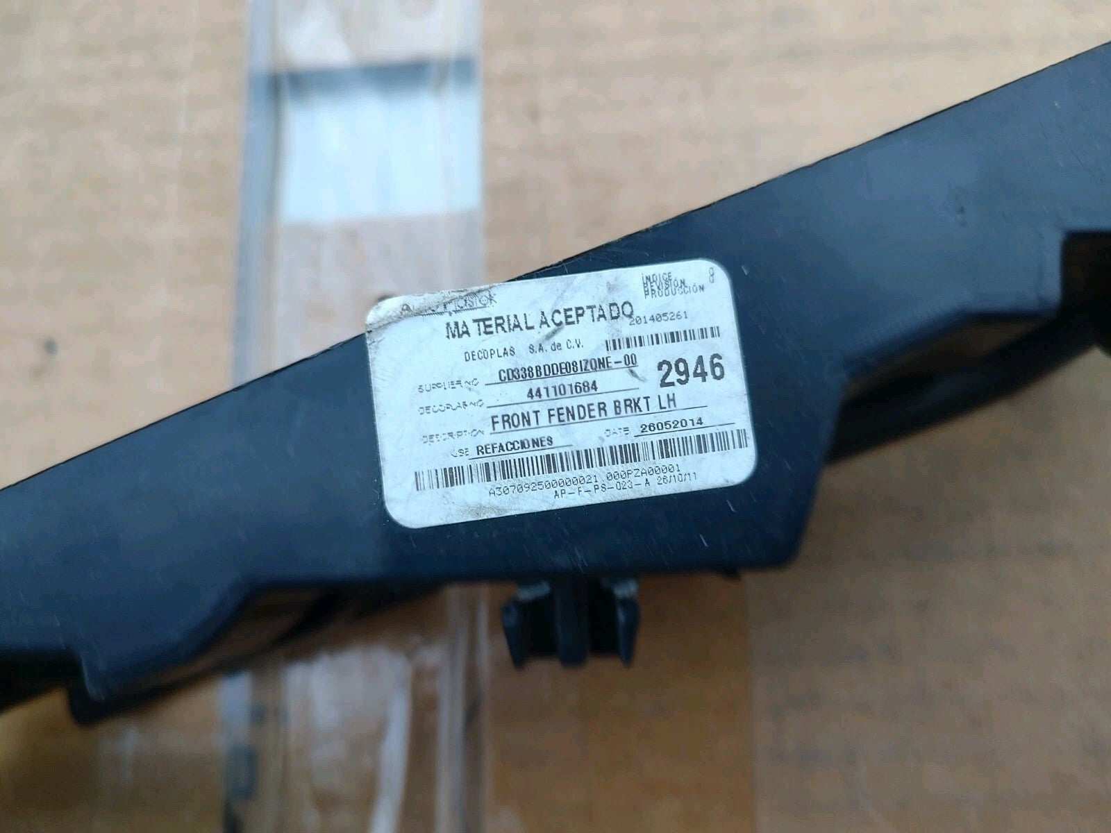 2010 2011 2012 FORD FUSION FRONT Left LH BUMPER COVER BRACKET OEM LT4