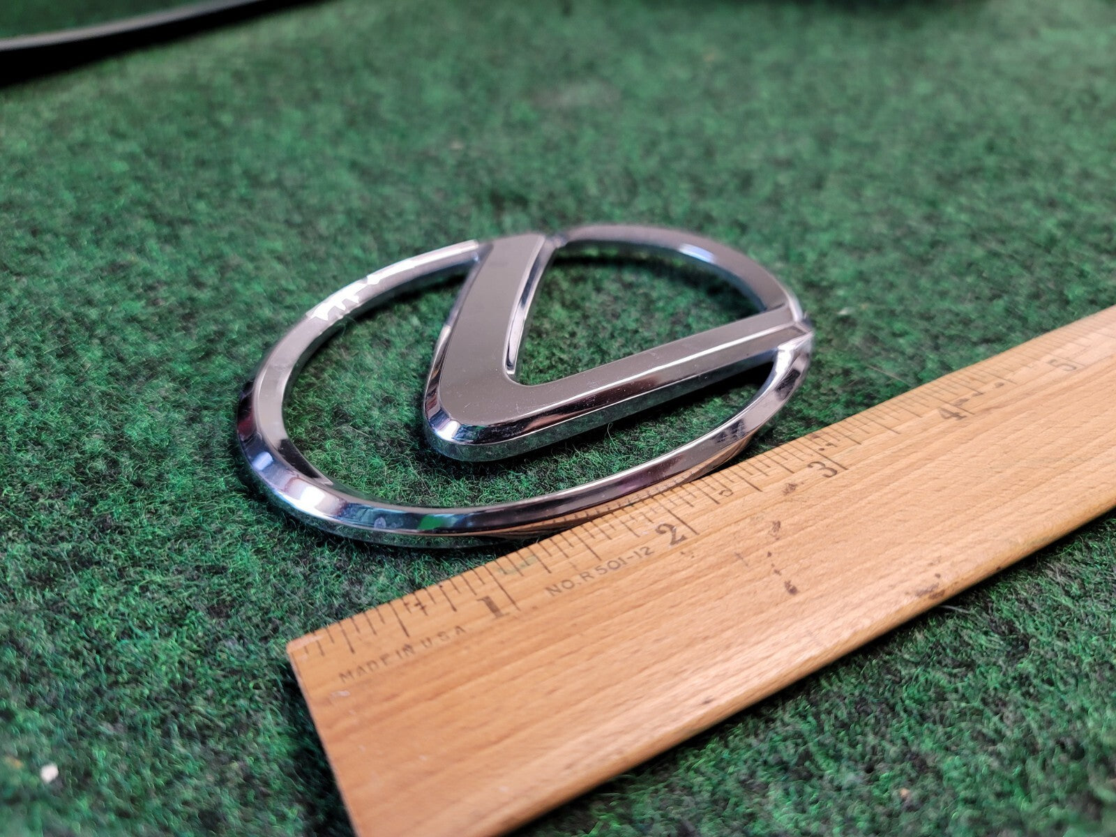 1992-1996 LEXUS ES300 ES 300 REAR EMBLEM BADGE SYMBOL LOGO  2198 OEM 2M1
