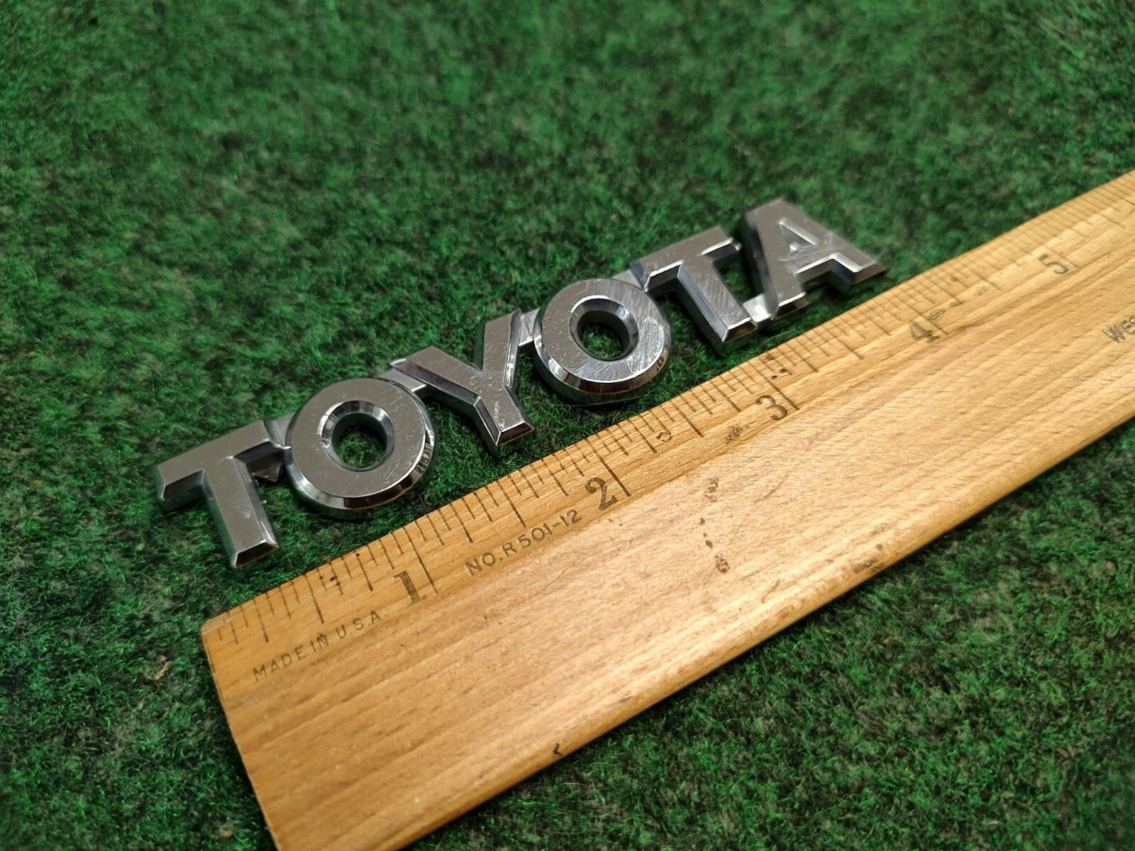 TOYOTA 04-08 Solara 09-11 Matrix Rear Trunk Lid Hatch Emblem OEM 75447-AA040 4S4