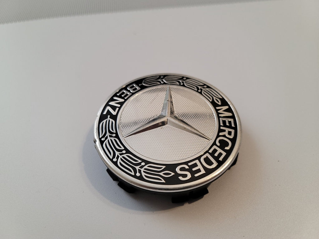 Mercedes Benz OEM Black Laurel Wreath Center Cap Hub Cover A 171 400 01 25 8L4