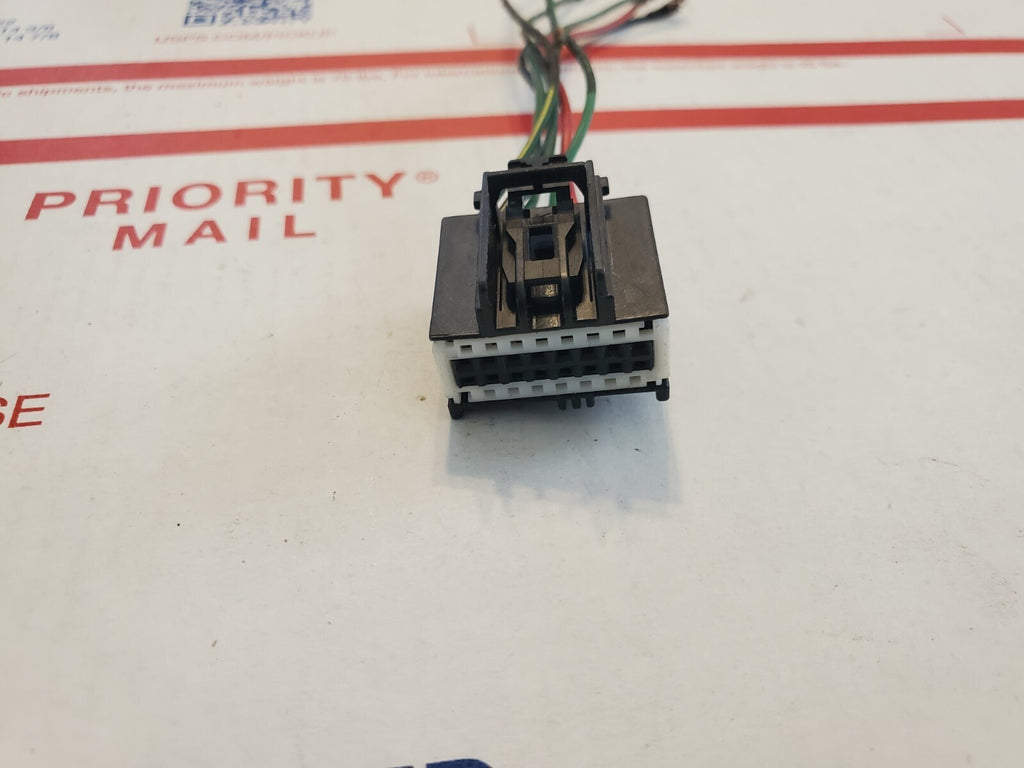 Unkown Make / Model 6 Pin Wiring Wire Pigtail Connector 4L3