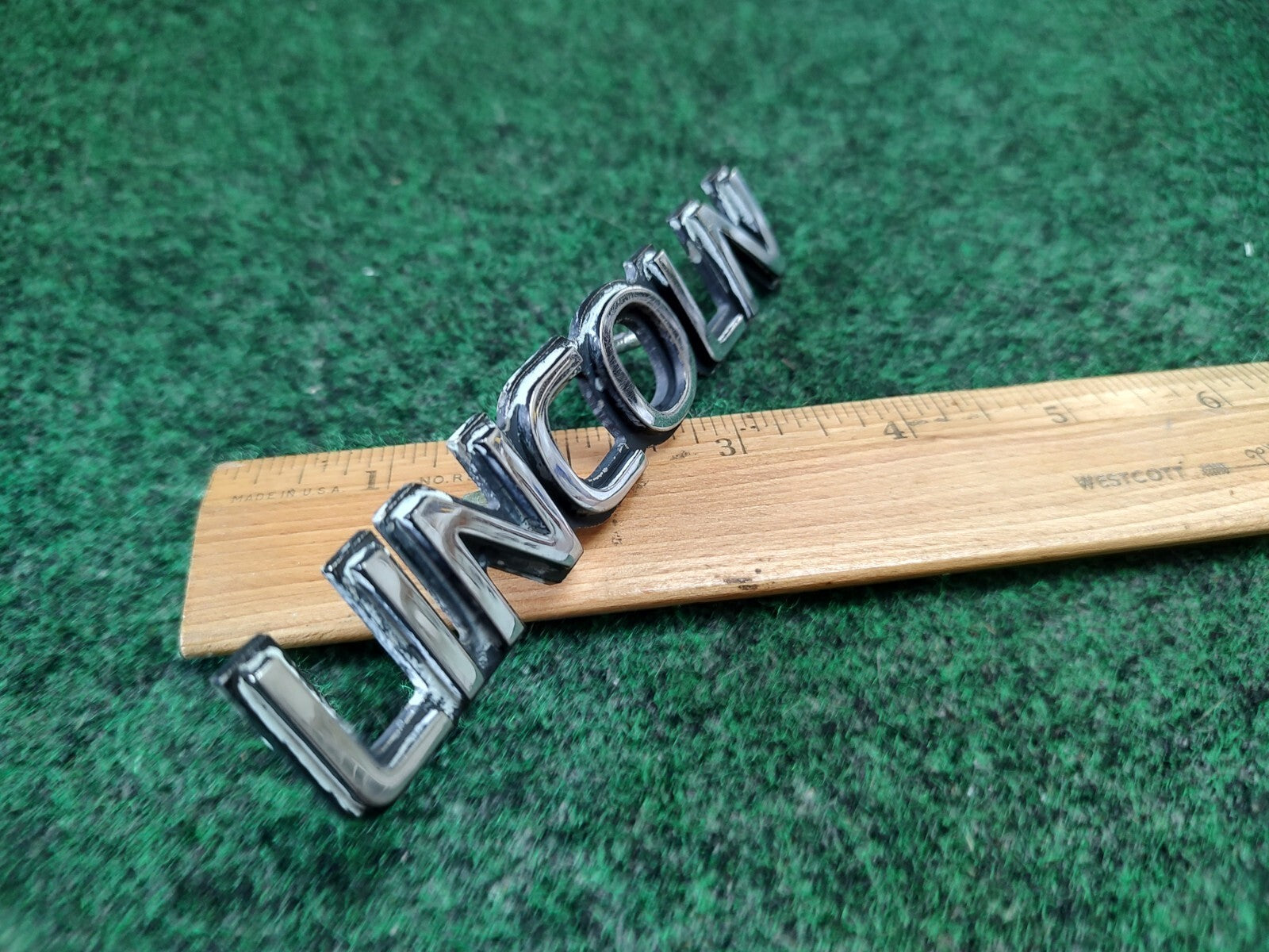 Lincoln OEM  Plastic Emblem Badge Logo Nameplate Name Plate Plastic 4S1