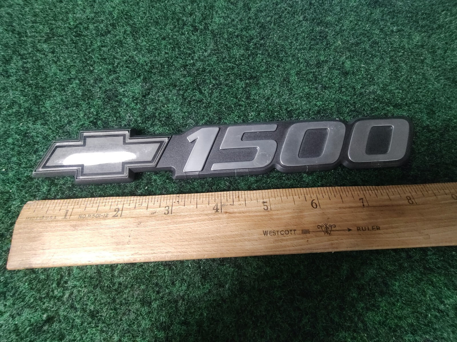 00 01 02 03 04 05 06 CHEVROLET SILVERADO 1500 SIDE EMBLEM BADGE 15707431 8L3