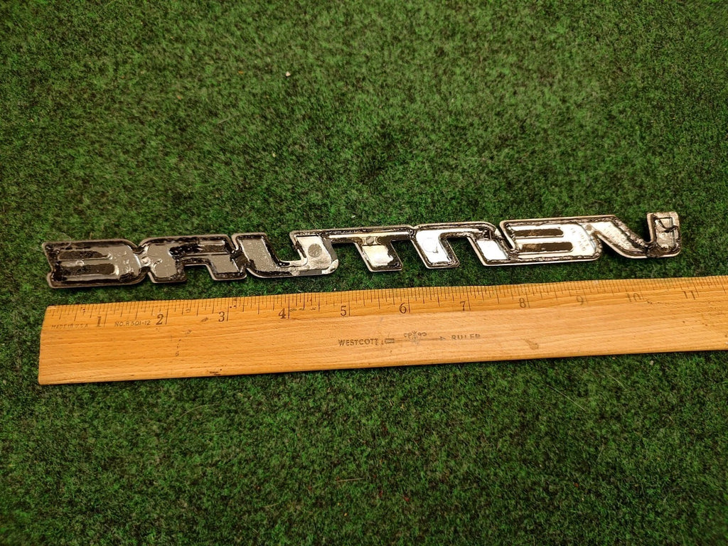 1997-2005 CHEVROLET VENTURE REAR EMBLEM BADGE LOGO CHROME OEM 1S4