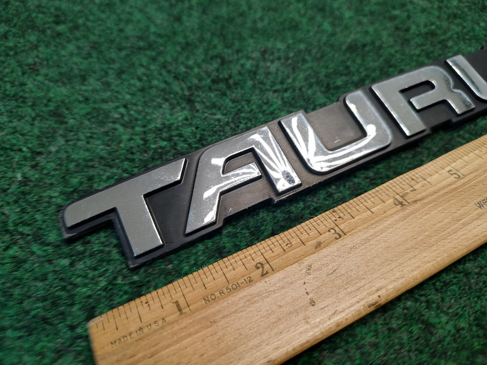 1989 1992 1993 1994 Ford Taurus Rear Nameplate Badge Emblem F2DB-5443550-BA 4S8