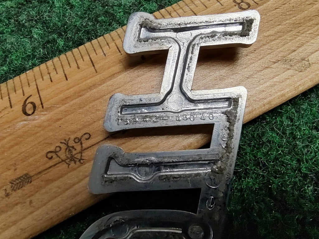 01 02 03 04 05 06 07 TOYOTA HIGHLANDER REAR LID EMBLEM LOGO BADGE SYMBOL 2S5