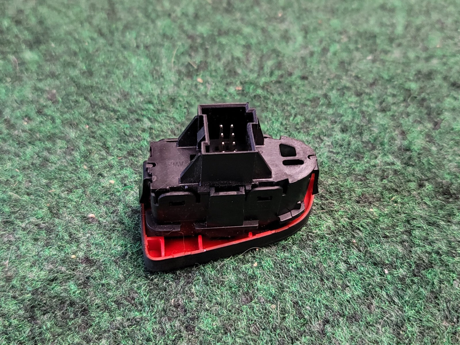 2013 2014 2015 Chevrolet Malibu Black Hazard Warning Switch 23191937 OEM 7L1