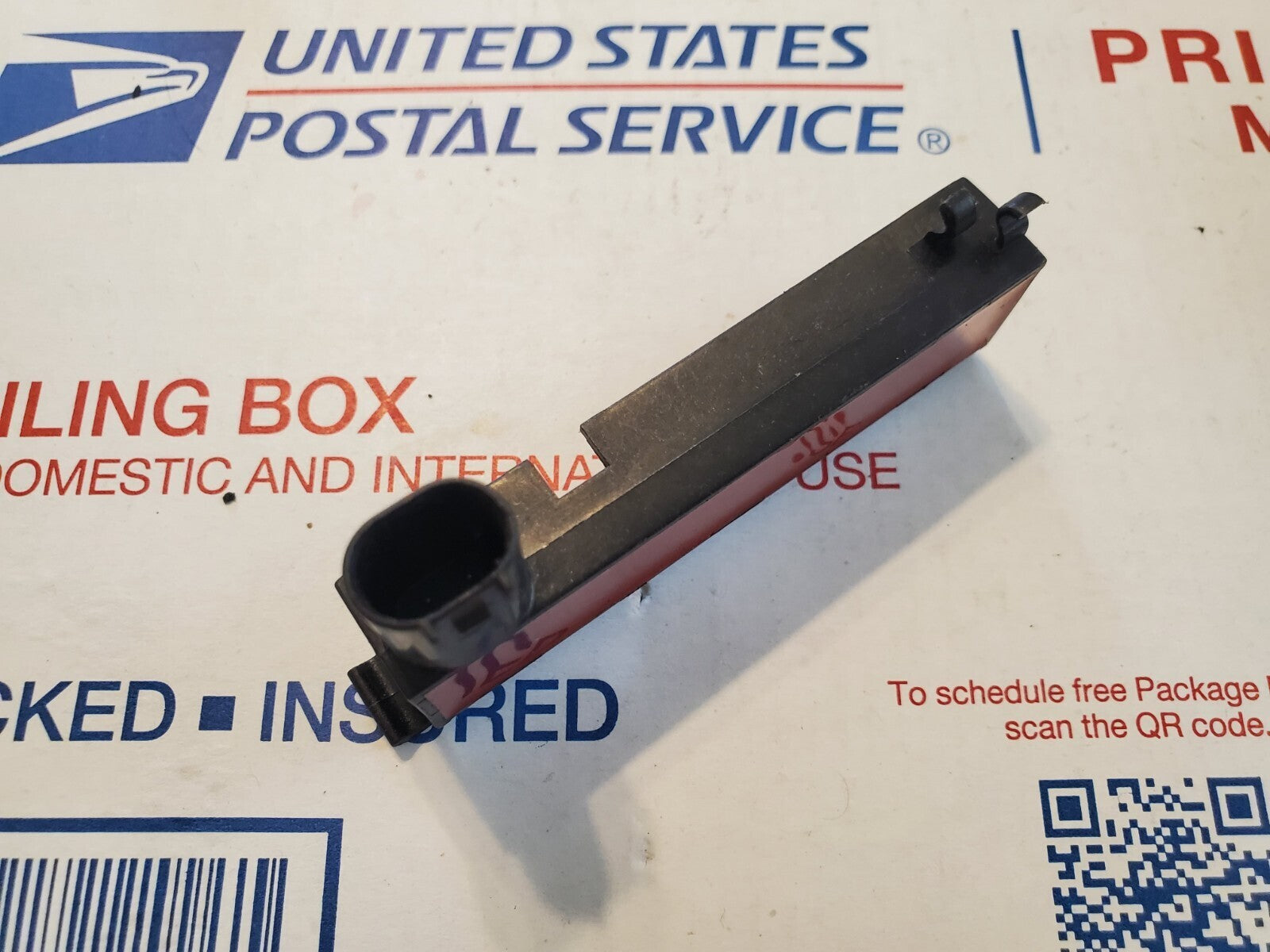 2014 Cadillac XTS Keyless Entry Antenna Transmitter Module 135 025 49 4L7