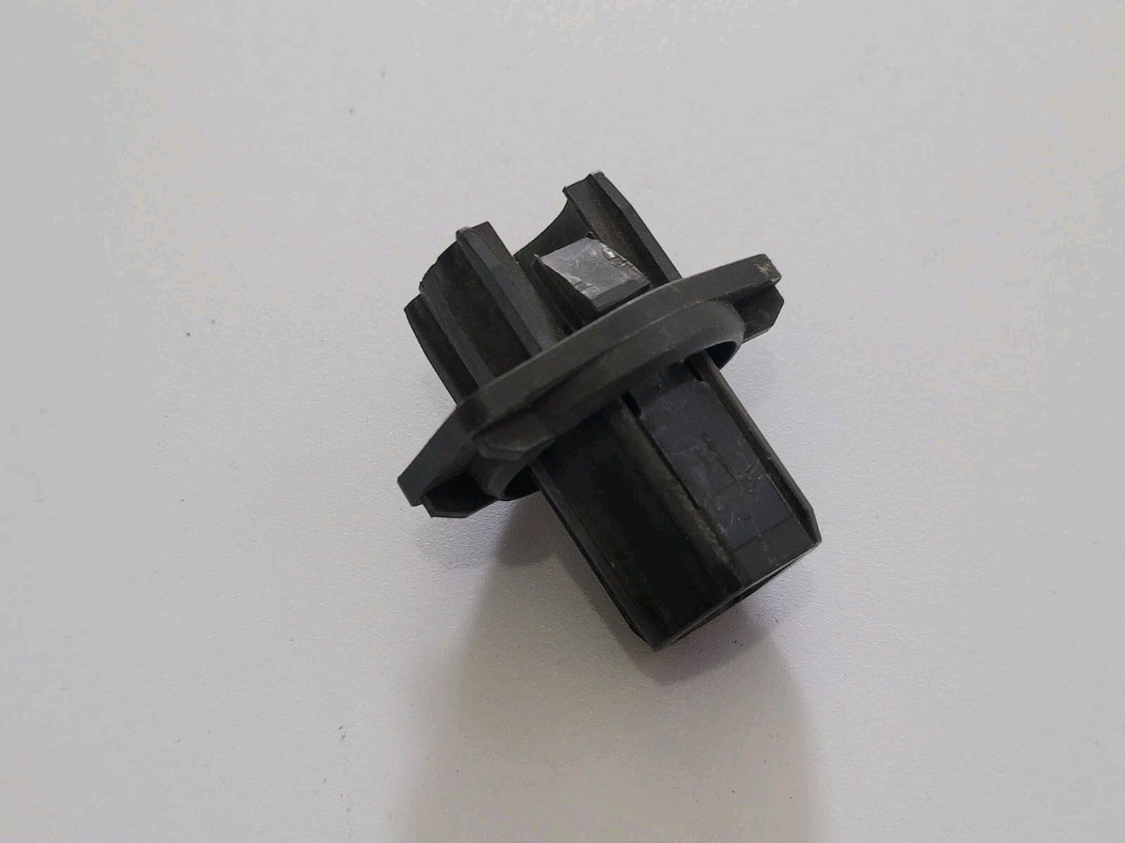MERCEDES-BENZ S W221 Hood Safety Catch Bottom Piece A2218800327 9L4