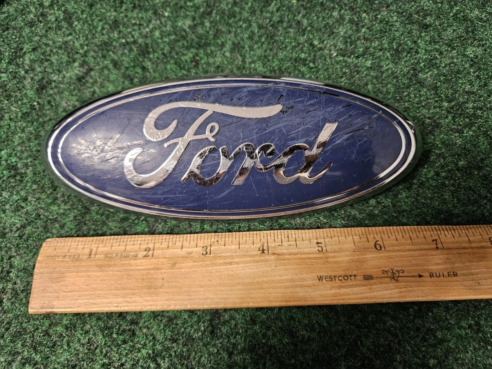 2005 2006 2007 Ford 500 2006 Fusion Grille Emblem 5F93-8B262-AA OEM 4M7