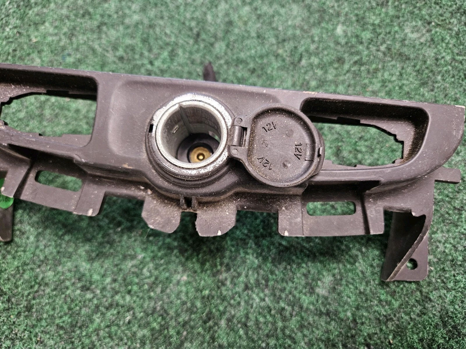 2013-2015 Chevy Malibu Dash Emergency Hazard & Traction Switch Trim Only OEM 6M4