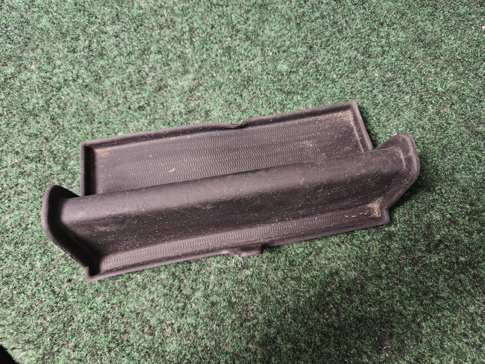 2022 - 2025 JEEP GRAND CHEROKEE STORAGE BIN MAT 68541924AB - MOPAR 4M5