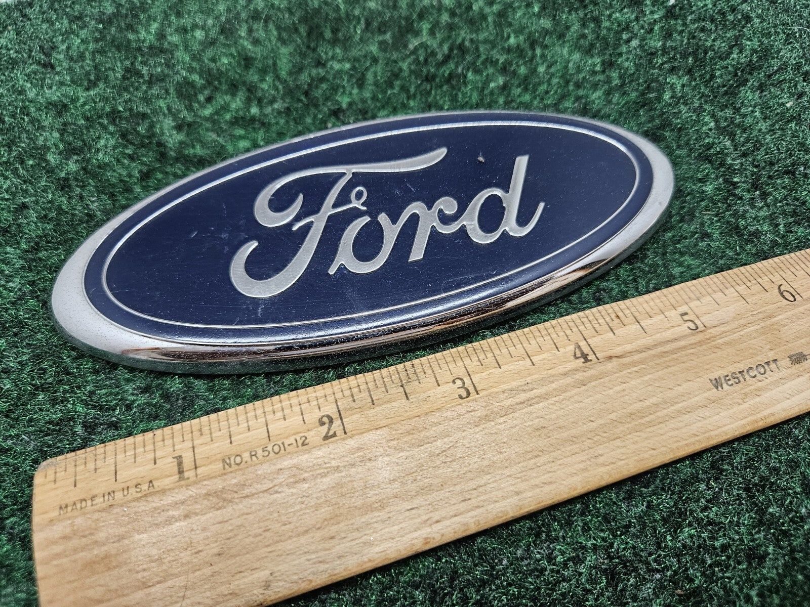 FORD EXPLORER CIRCA 2003 2004 REAR BLUE OVAL EMBLEM 1L24 15402 A16 AA GL1