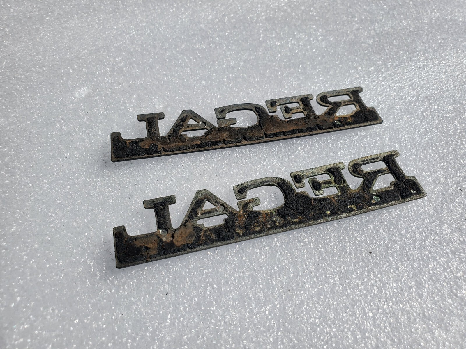 (2) 90-94 Buick Regal Custom Quarter Panel Name Plate Emblem Badge Symbol VNTG