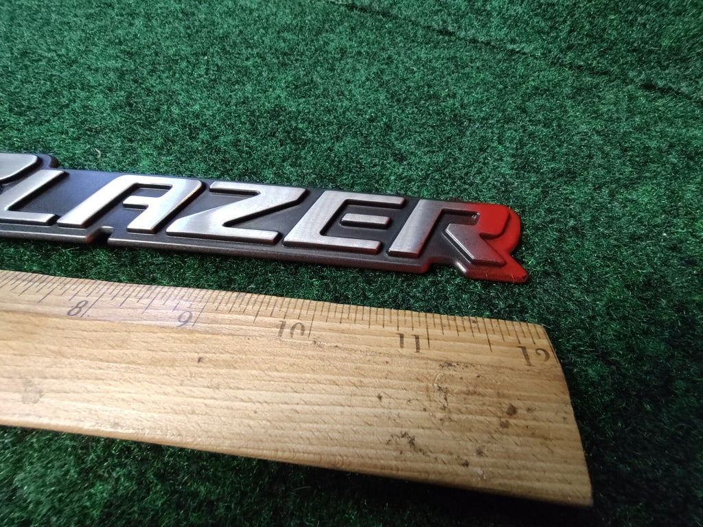 2002 2003 2004 Chevrolet Trail Blazer Body Side Front Door Emblem Badge OEM 5S6
