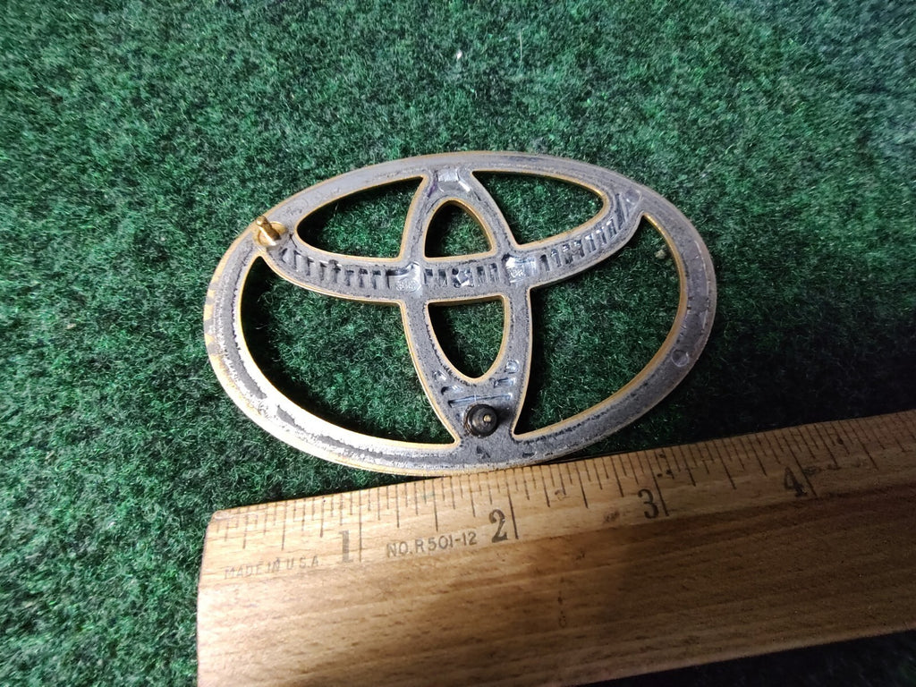 Toyota 1997-2001 Camry Gold Rear Trunk Emblem Badge Logo Name 75441-AA040 2M4