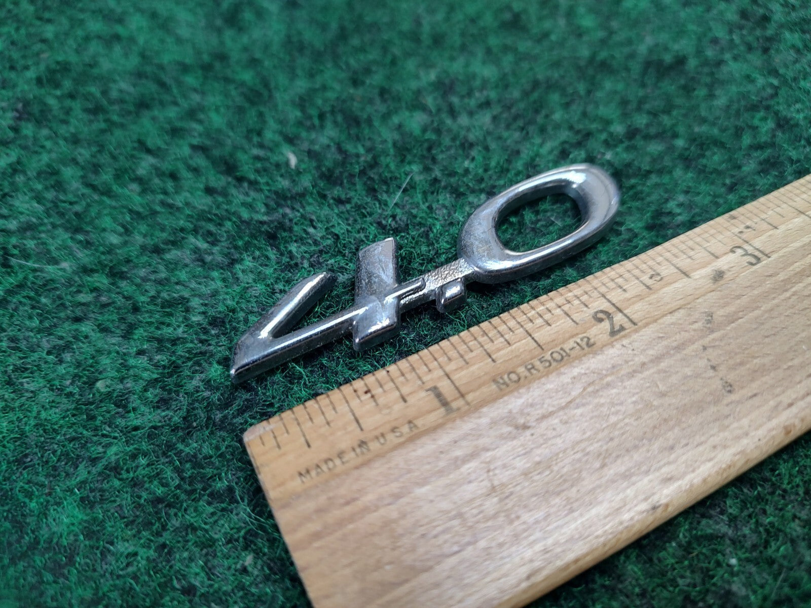 2001 - 2002 Oldsmobile Aurora "4.0" Trunk Nameplate Emblem BADGE LOGO OEM 8L2