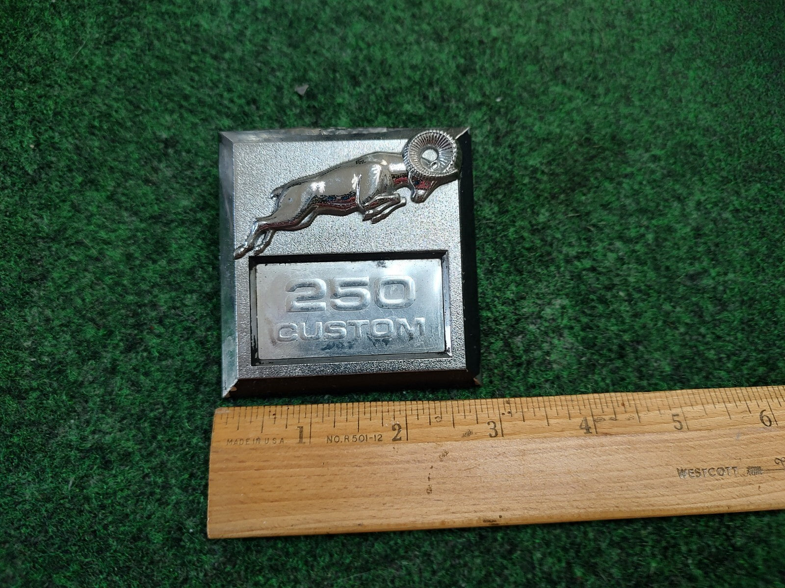 1981-1993 Dodge Ram "250 Custom" Plastic Fender Emblem Name Plate 4S2