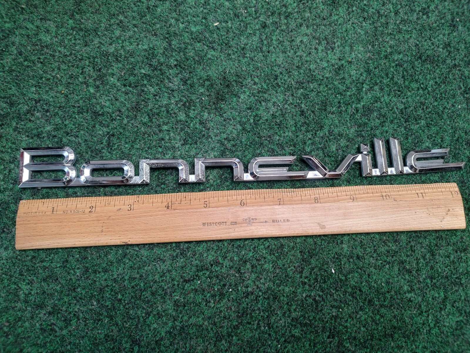 00 01 02 03 04 PONTIAC BONNEVILLE REAR LID EMBLEM LOGO BADGE SYMBOL OEM 3S5