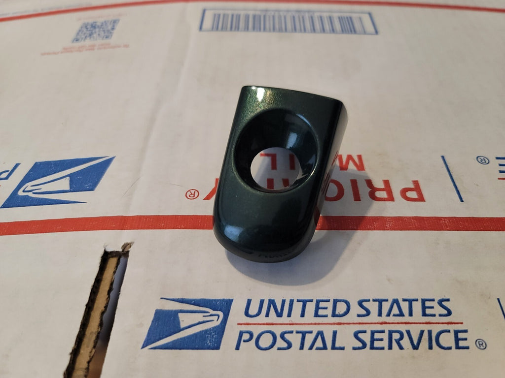 2009-2012 Chevrolet Traverse Exterior Door Driver Handle Cover OEM GREEN 7L3