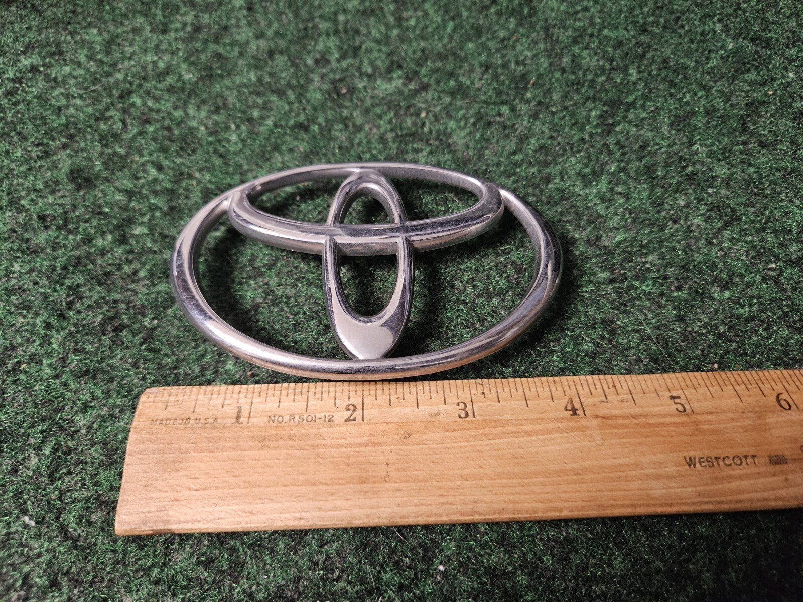 Toyota Chrome Emblem Logo Symbol Badge Name Plate Nameplate ~4" 9L2