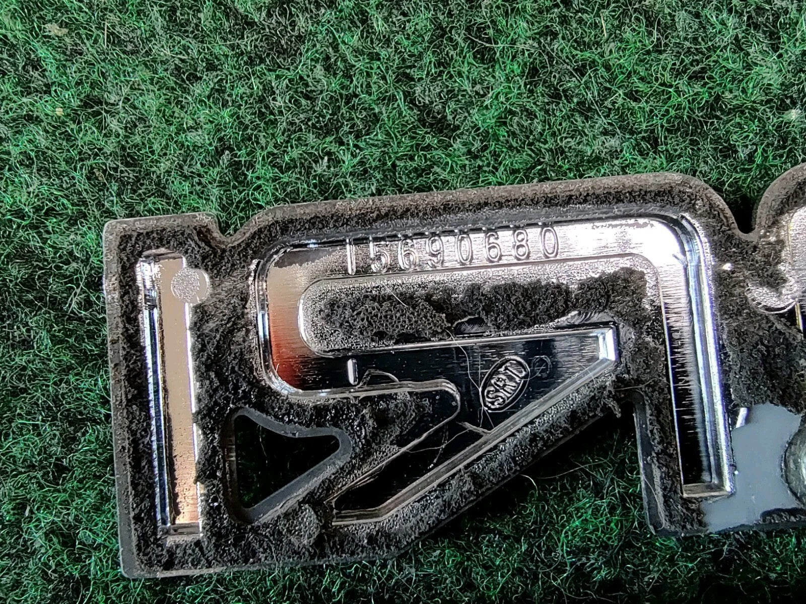 1995-2005 GMC Safari Rear Door Emblem Badge Logo Nameplate Name 15690681 2S5