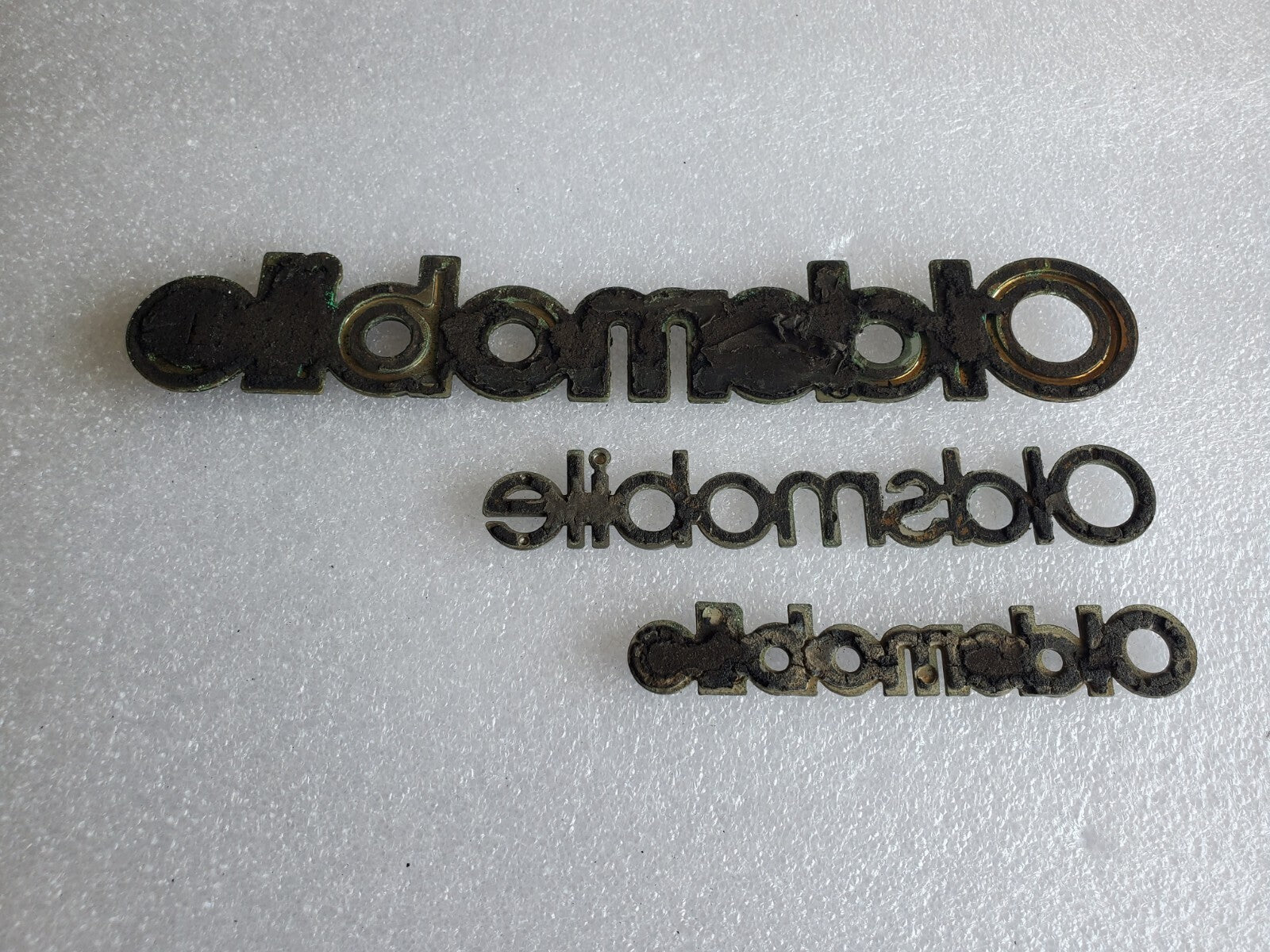 (3) Oldsmobile OEM Chrome Emblem Badge Logo Nameplate Name Plate VNTG