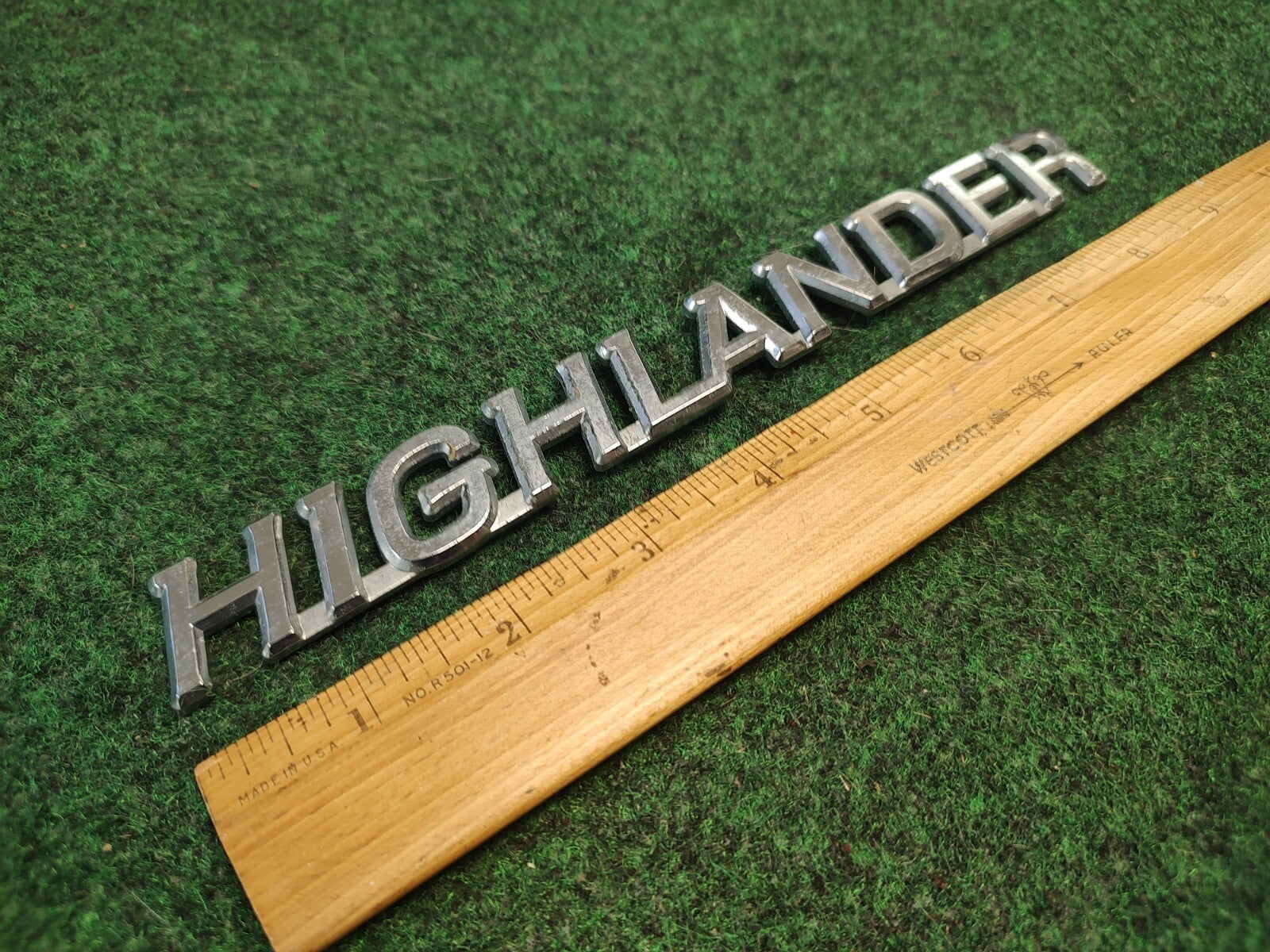 01 02 03 04 05 06 07 TOYOTA HIGHLANDER REAR LID EMBLEM LOGO BADGE SYMBOL 1S7