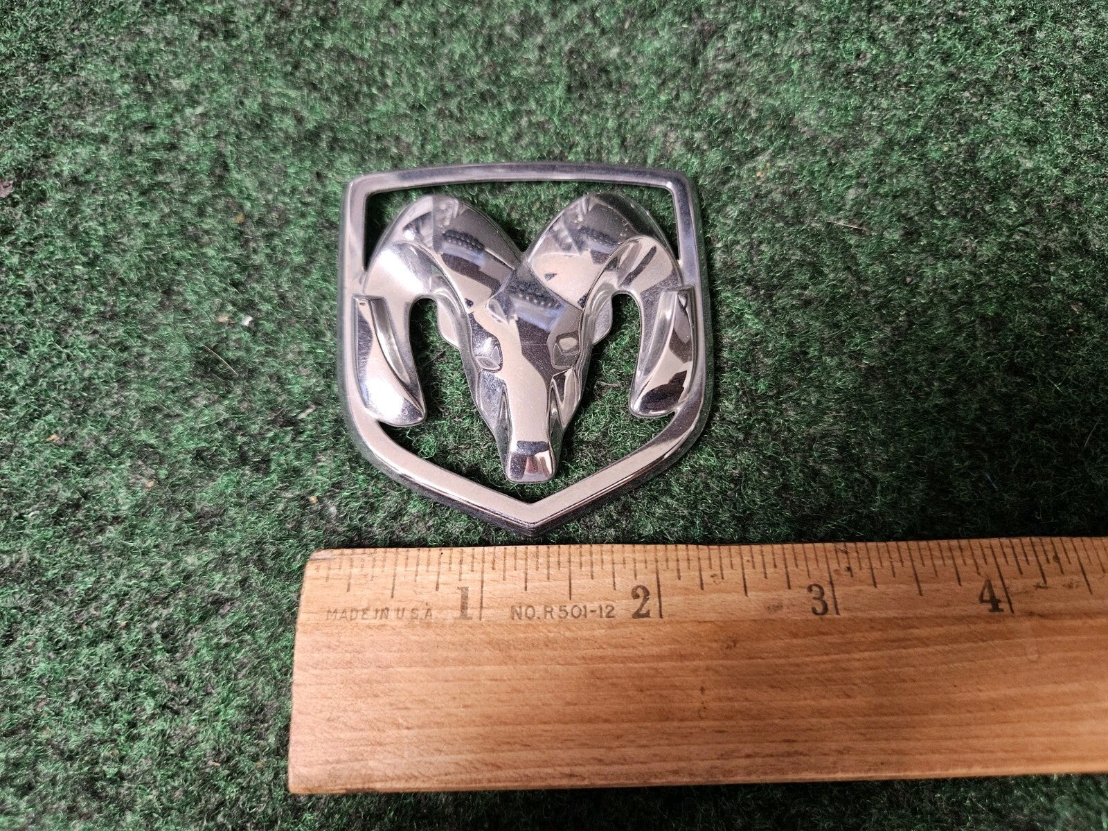 2004-2006 Dodge Durango 2005-2006 Dakota Front Emblem OEM 55077717AA 3M4