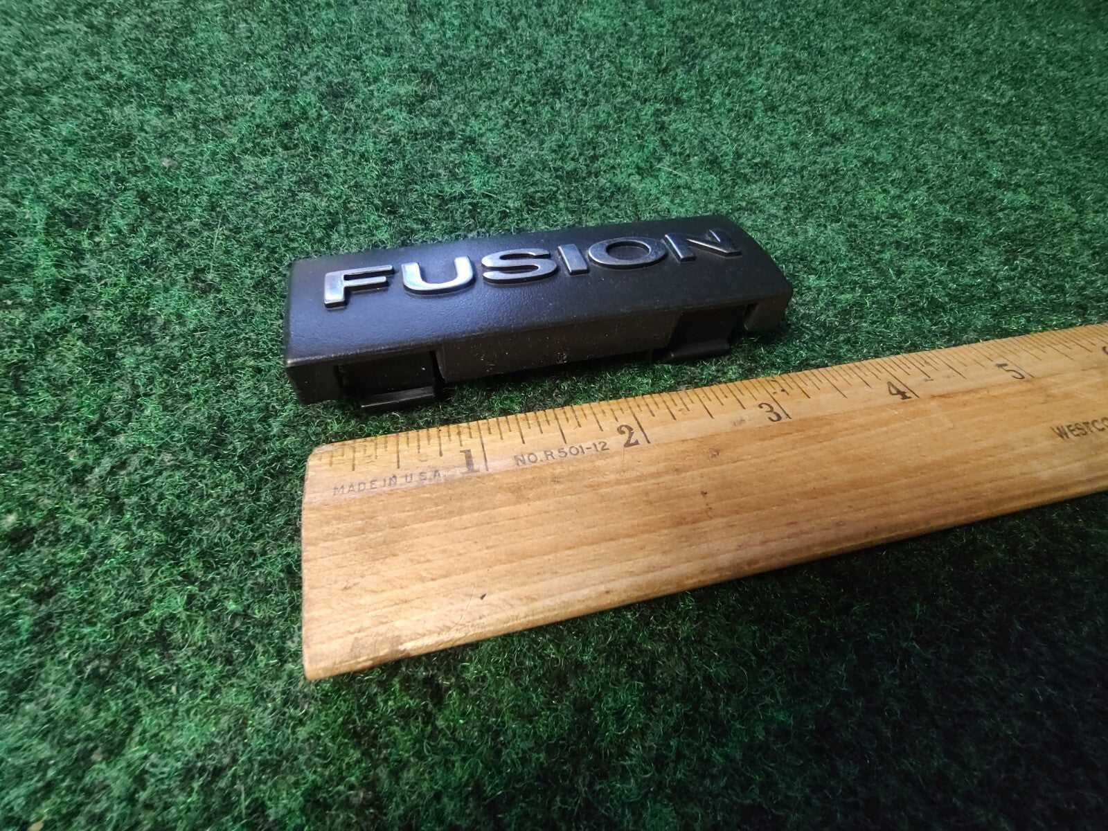 2006-2009 FORD FUSION DASH EMBLEM LOGO BADGE SYMBOL USED OEM 8L2