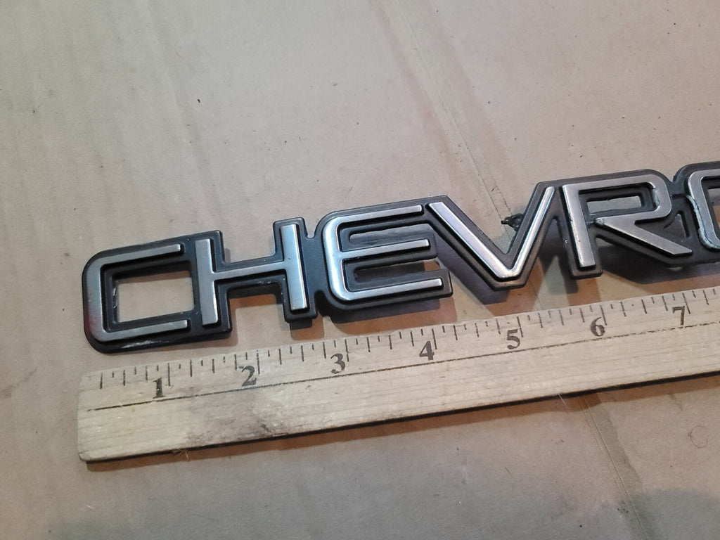 OEM 15998983 Rear Emblem Badge 92-07 Chevrolet Silverado Blazer Tahoe 13" CL4