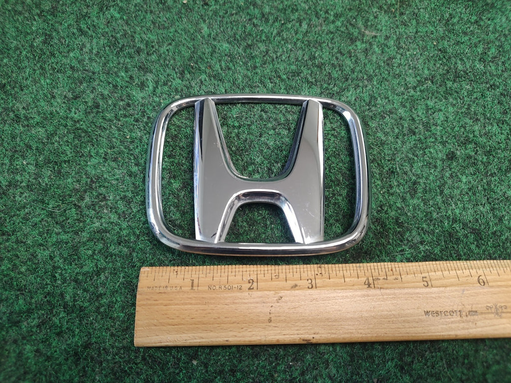 2005-2010 HONDA ODYSSEY REAR LIFTGATE EMBLEM LOGO SYMBOL 75701-SHJ-A000 OEM 1S7