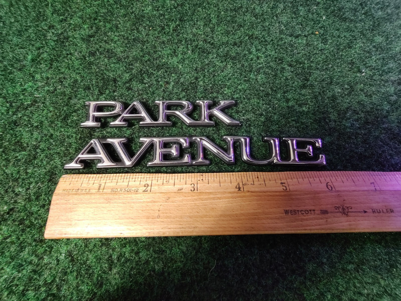 BUICK PARK AVENUE SIDE EMBLEM LOGO BADGE SYMBOL NAME PLATE BADGE USED 6S4