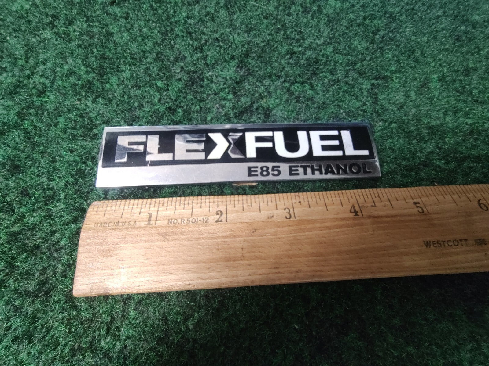 GM CHEVY FLEX FUEL E85 ETHANOL EMBLEM BADGE NAMEPLATE OEM # 15910900 8L3