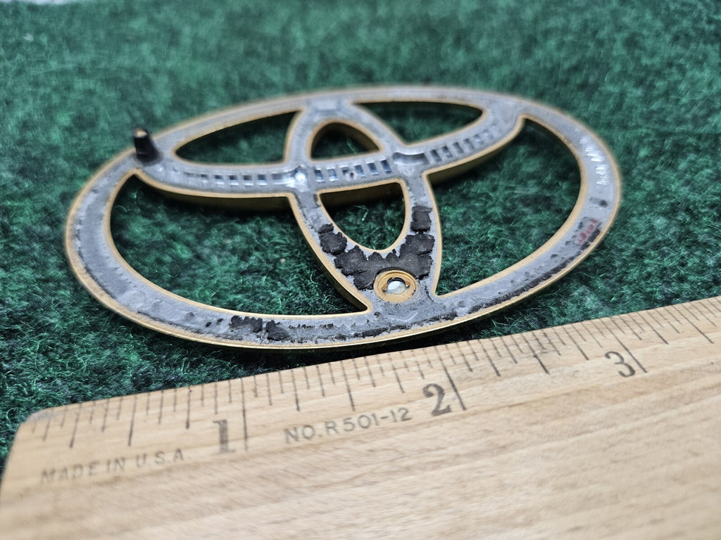 Toyota 1997-2001 Camry Gold Rear Trunk Emblem Badge Logo Name 75441-AA040 GL1