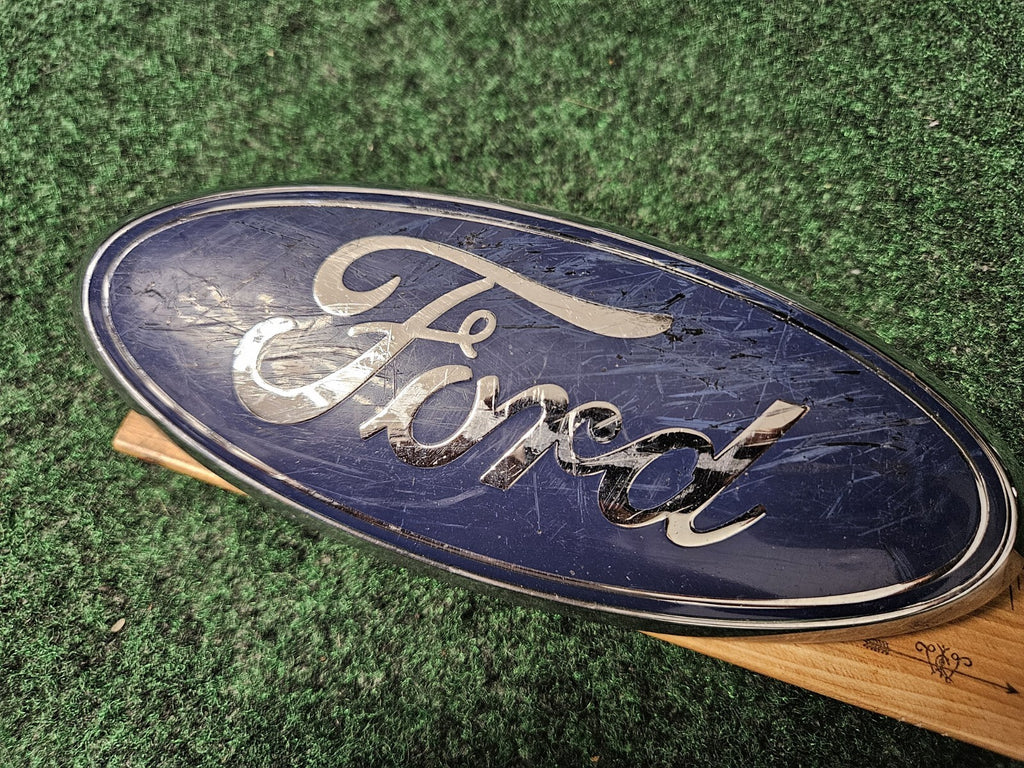 2005 2006 2007 Ford 500 2006 Fusion Grille Emblem 5F93-8B262-AA OEM 4M7
