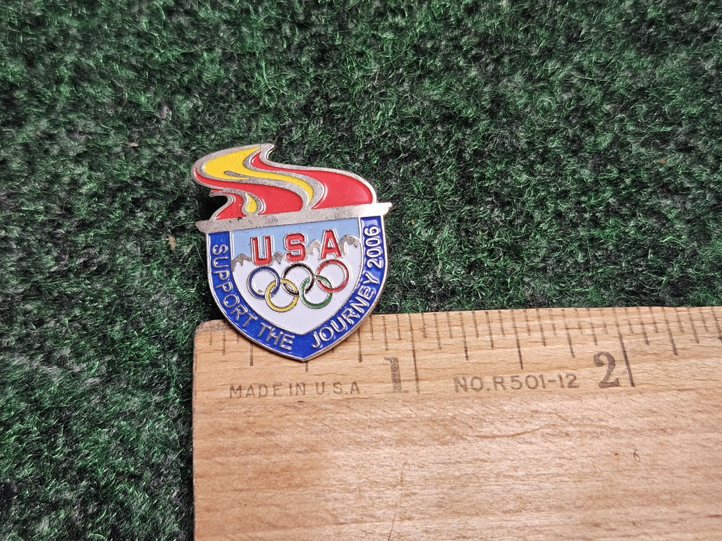 2006 Olympic Games USA Lapel Pin Visa Blue Shield Rings Red Yellow Flames