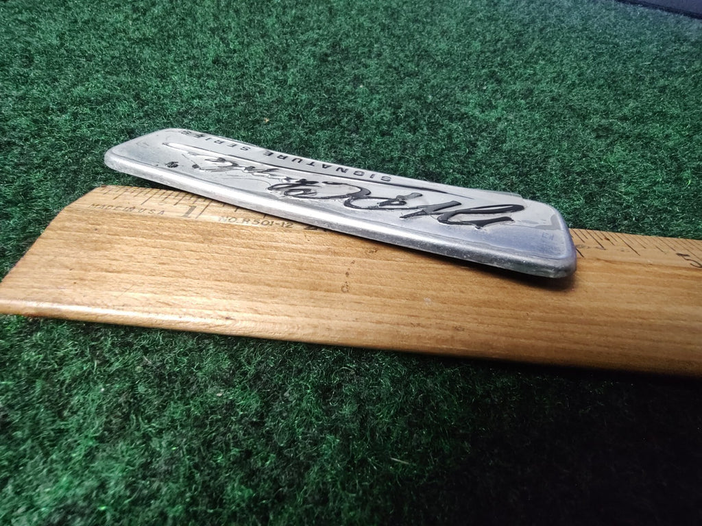 CHRYSLER WP SIGNATURE SERIES REAR GATE EMBLEM LOGO BADGE SYMBOL USED OEM 6S4