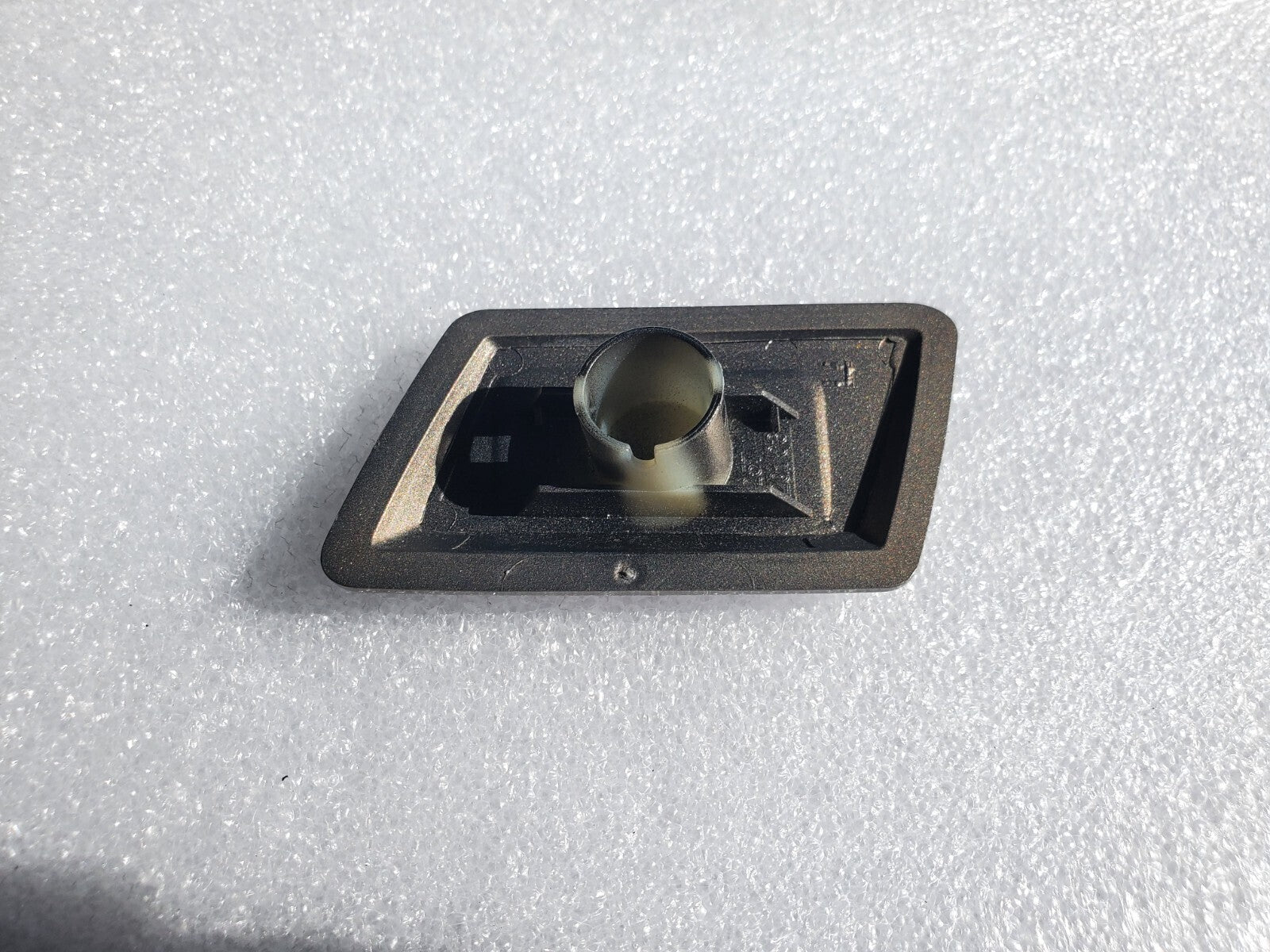 04-09 Cadillac SRX Bumper Headlight Washer Cap Cover LH Driver Beige/Tan 1L8
