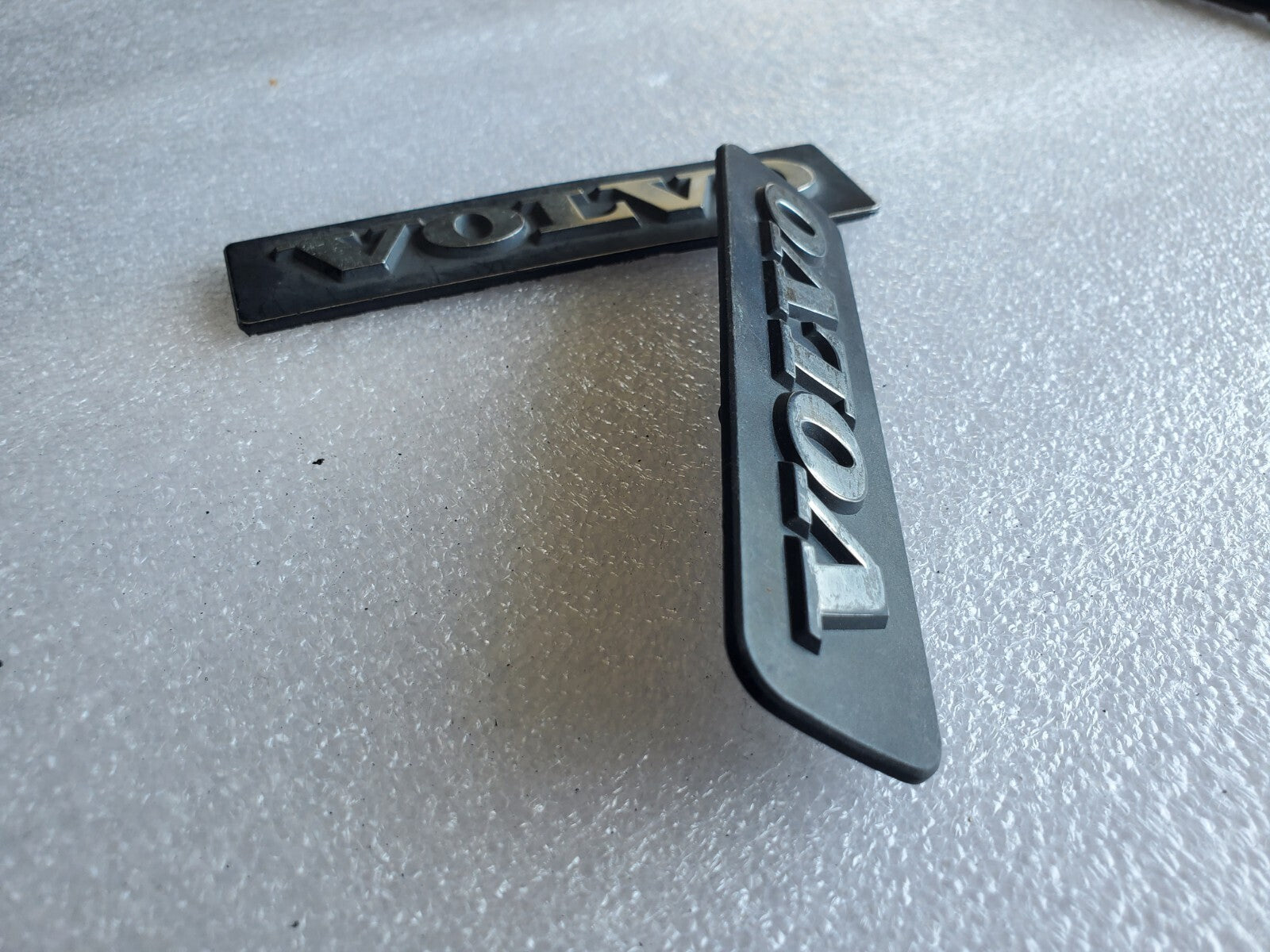 (2) Volvo OEM 1993-1997 NAME PLATE Emblem Badge Logo Nameplate VNTG