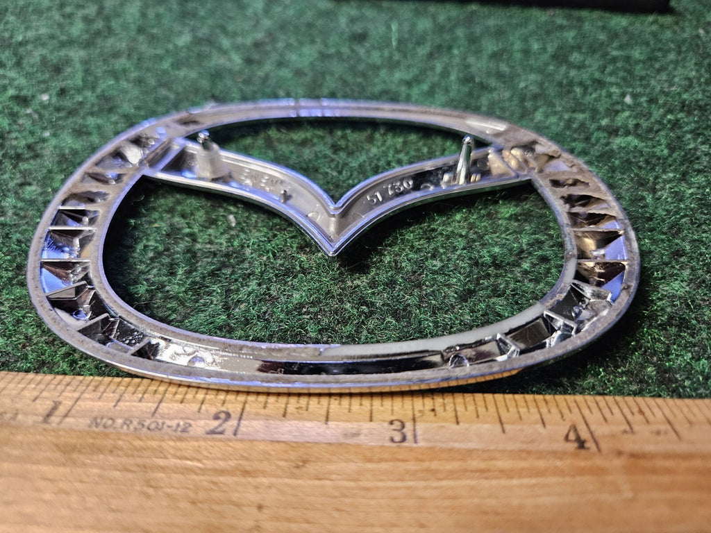 04 05 06 07 08 09 MAZDA 3  EMBLEM LOGO BADGE OEM BN8V-51-730 5L9