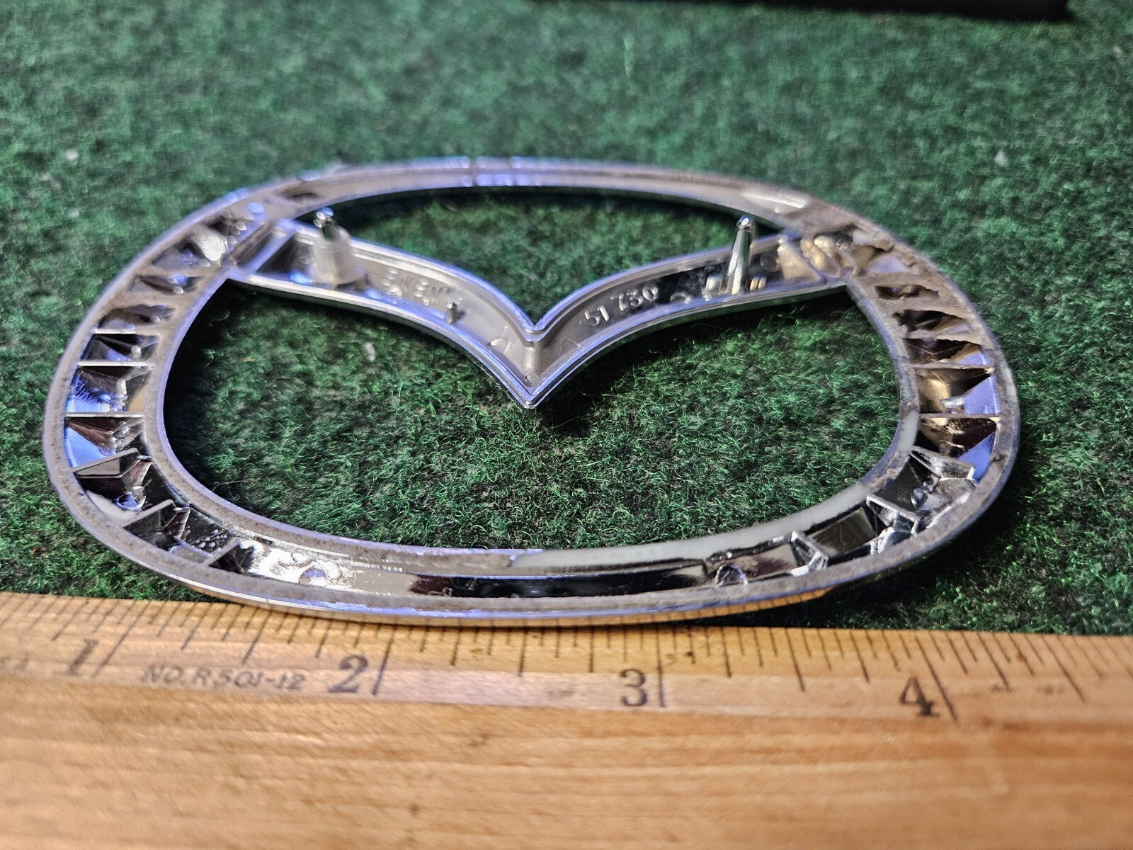 04 05 06 07 08 09 MAZDA 3  EMBLEM LOGO BADGE OEM BN8V-51-730 5L9