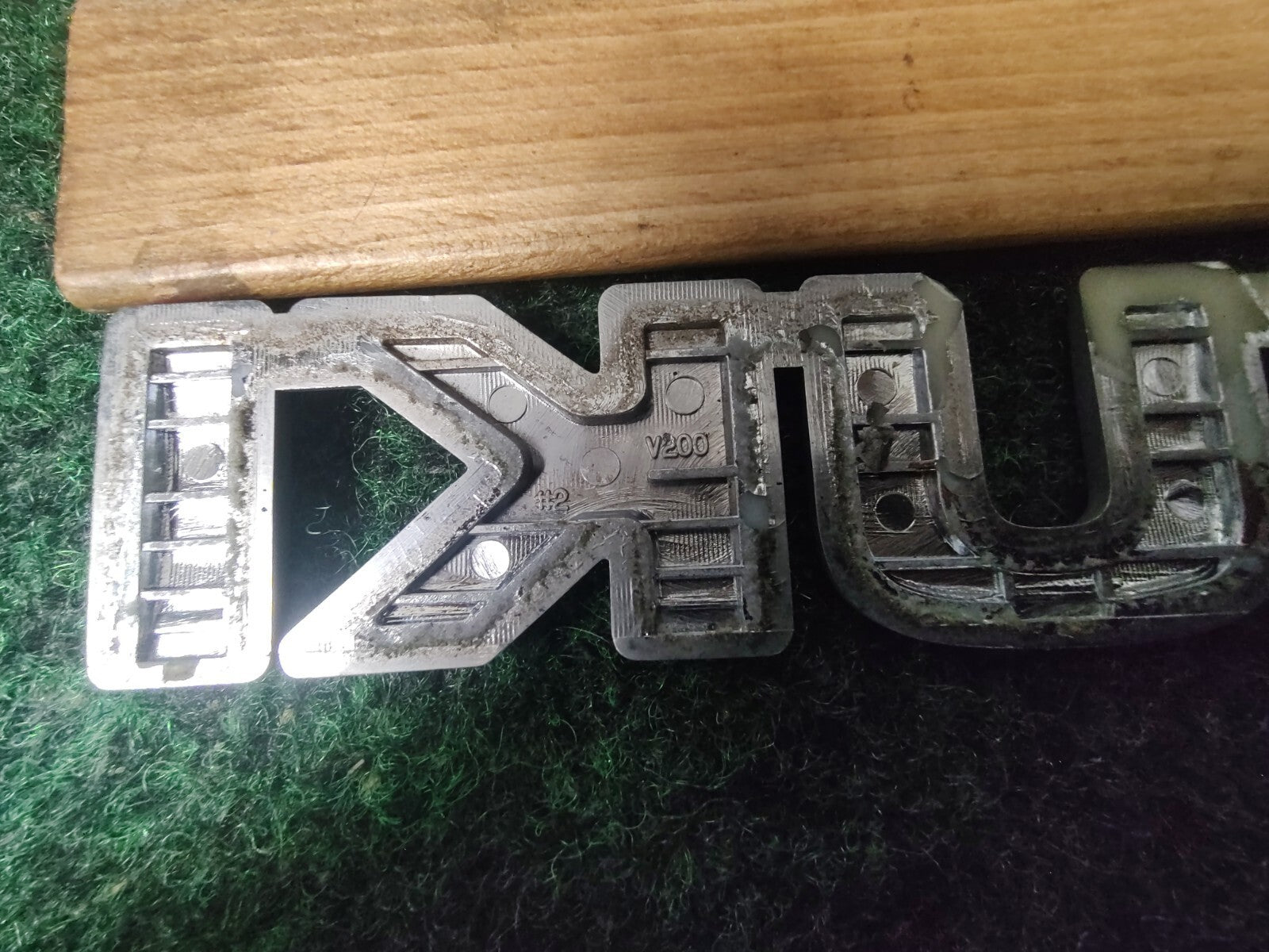 Suzuki OEM Chrome Plastic Emblem Badge Logo Nameplate Name Plate 8L3