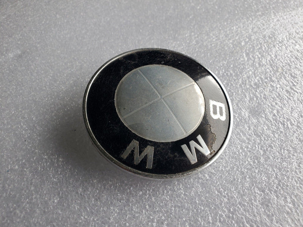 BMW EMBLEM LOGO BADGE SYMBOL OEM USED 5114-1872324 Metal VINTAGE