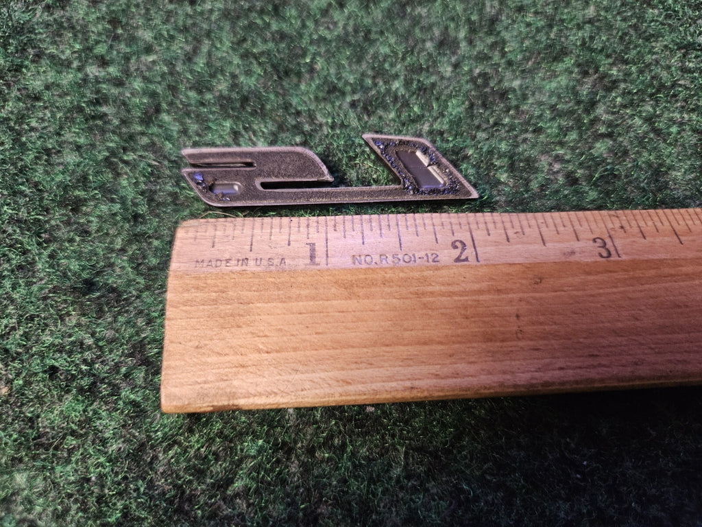 00 01 02 03 04 05 CHEVROLET IMPALA LS REAR EMBLEM LOGO BADGE SYMBOL OEM 6L4
