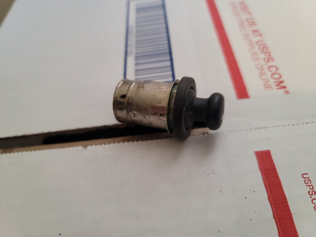 OEM CHRYSLER JEEP CAR CIGARETTE LIGHTER SOCKET PLUG OEM 7L6