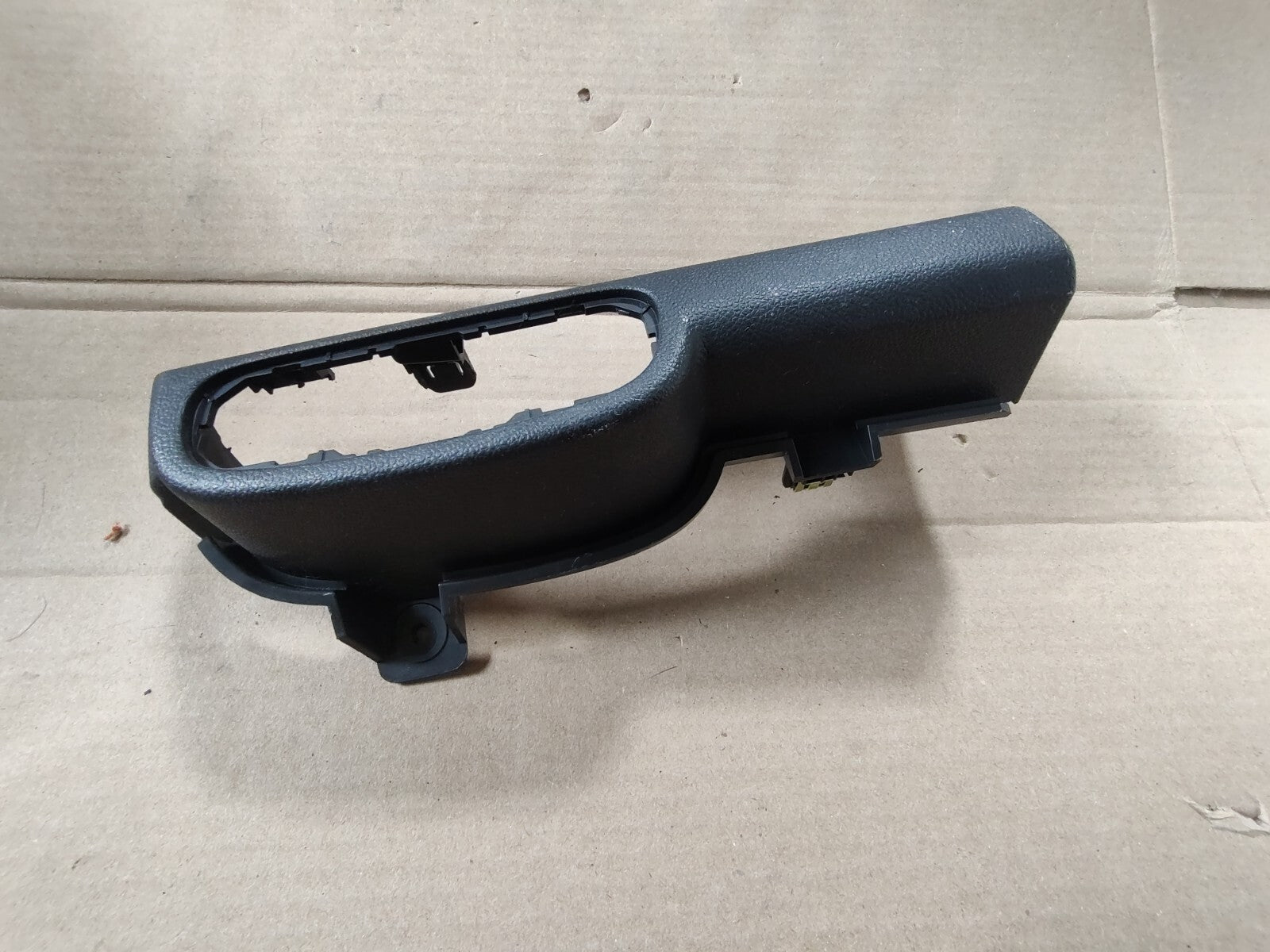 2020-2024 CHEVROLET  TRAILBLAZER  HEADLIGHT CONTROL SWITCH  Bezel Trim OEM EL6