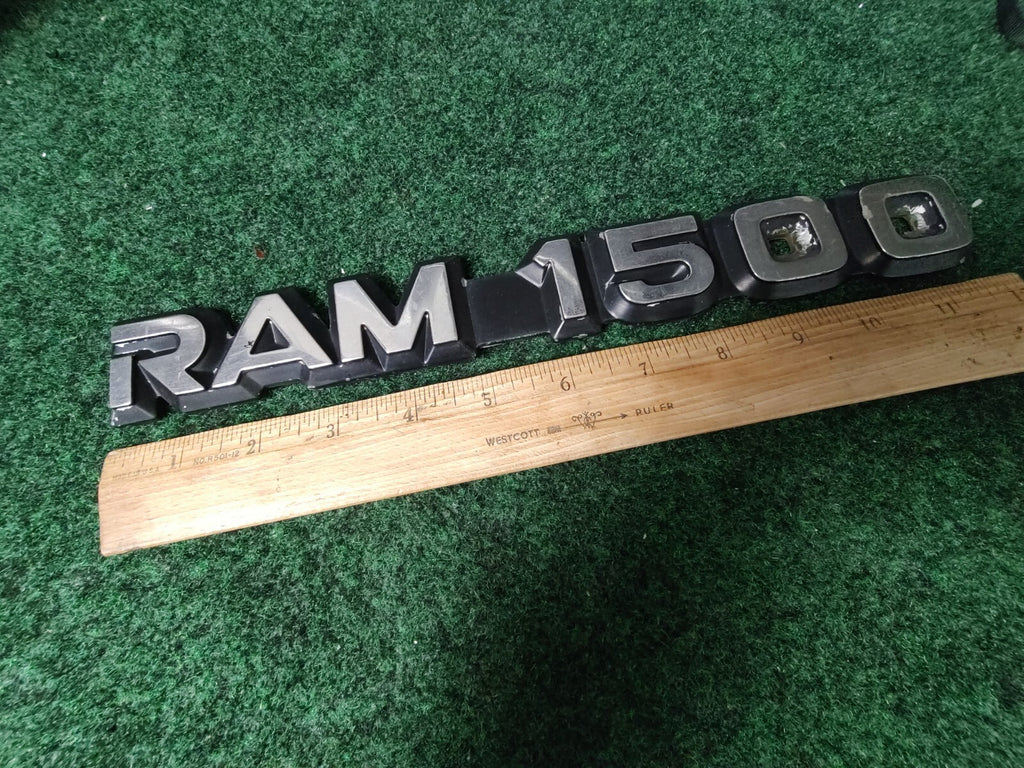 1998 1999 2000 2003 Dodge Ram 1500 Door Emblem Nameplate Decal 55295310 6L4