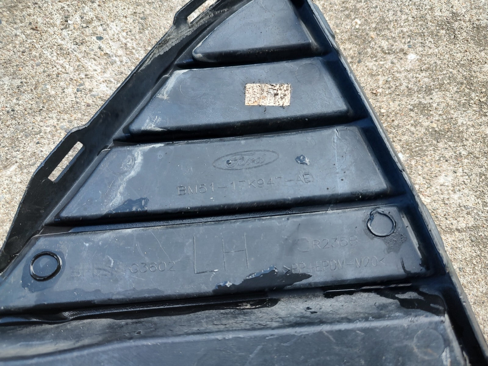 2013 2014 Ford Focus OEM Driver Left Bumper Grille Insert BM51-17K947-AE  JT1
