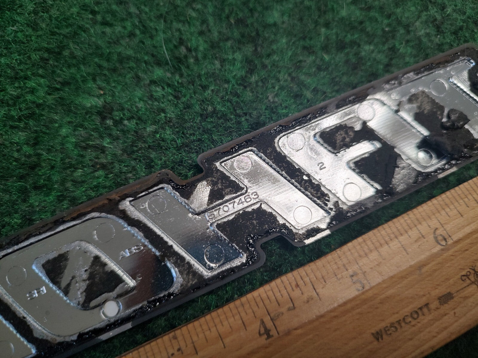 Chevy 2000-2006 Tahoe Front Door Tailgate Emblem Badge Logo Name 15707463 4S4